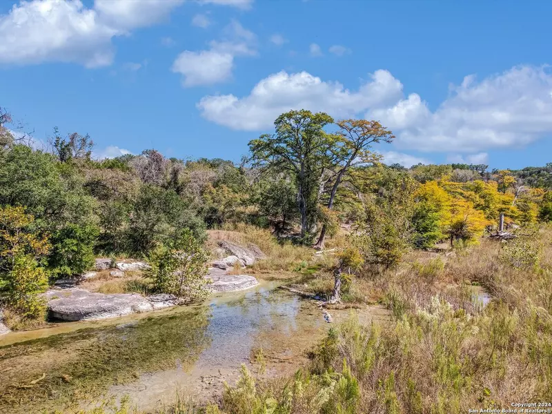 513 G W Haschke Ln, Wimberley, TX 78676