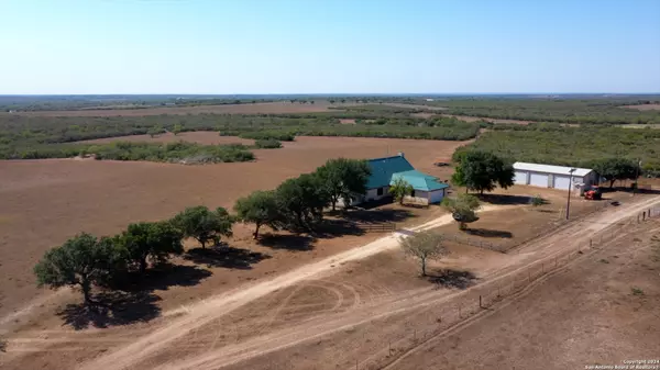 5801 County Road 109, Beeville, TX 78102