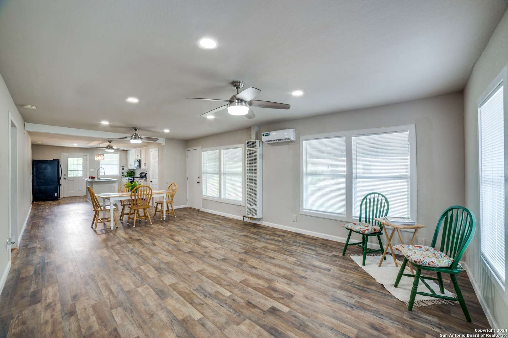 Karnes City, TX 78118,912 Main