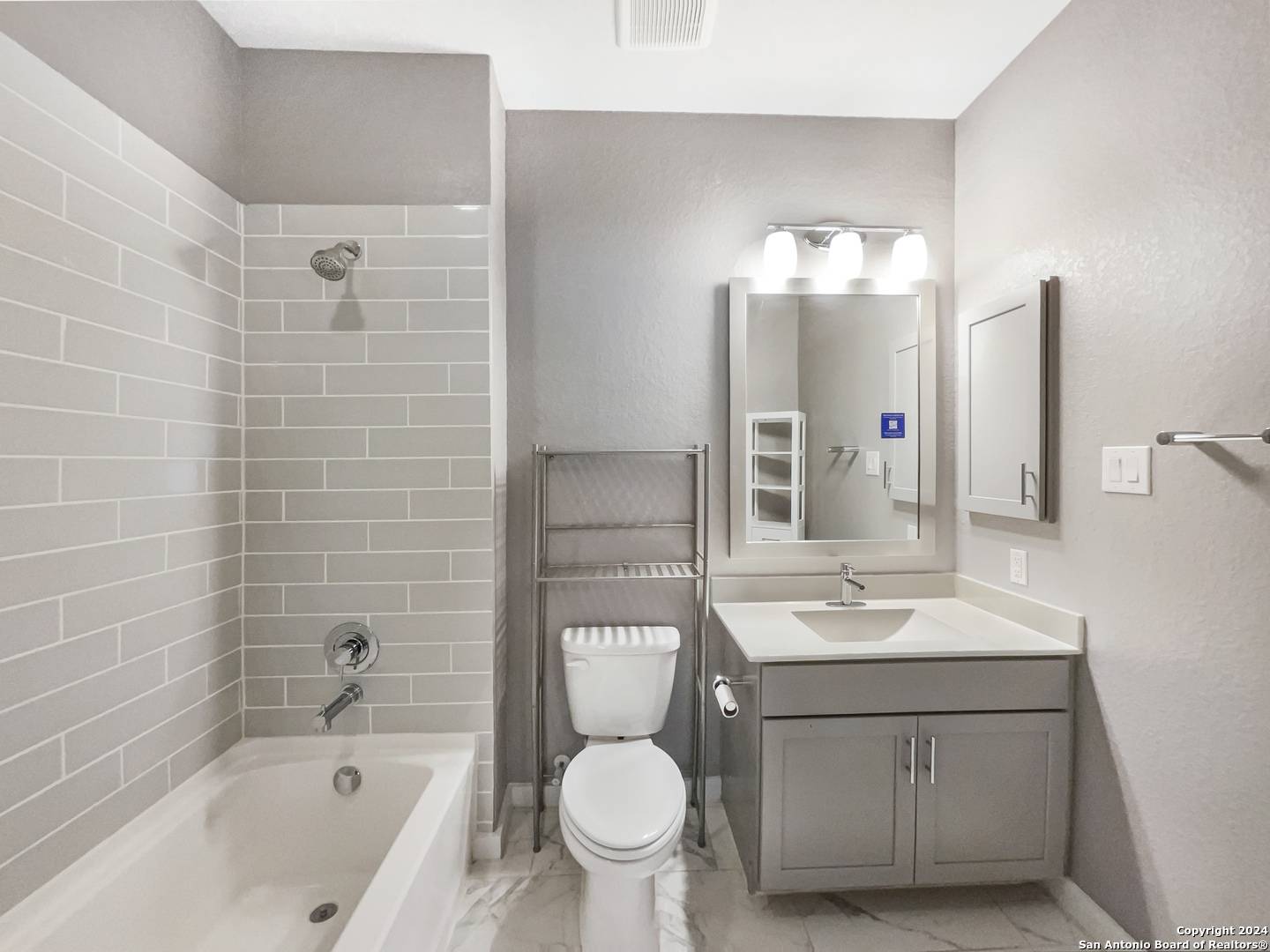 San Antonio, TX 78209,3831 Harry Wurzbach Bldg 16
