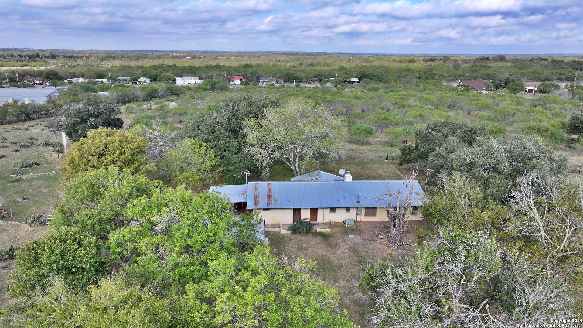 Natalia, TX 78059,2450 HIGHWAY 132