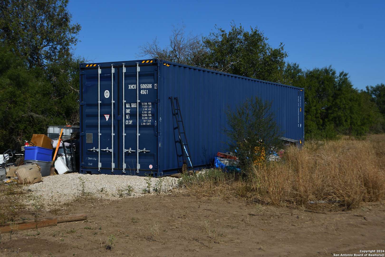 Knippa, TX 78870,3211 CR 301