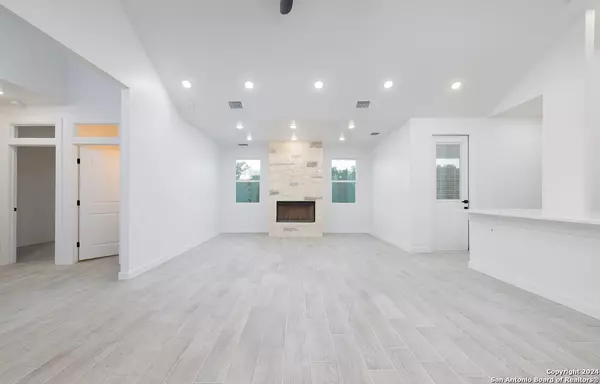 Canyon Lake, TX 78133,329 BLUEBONNET BREEZE