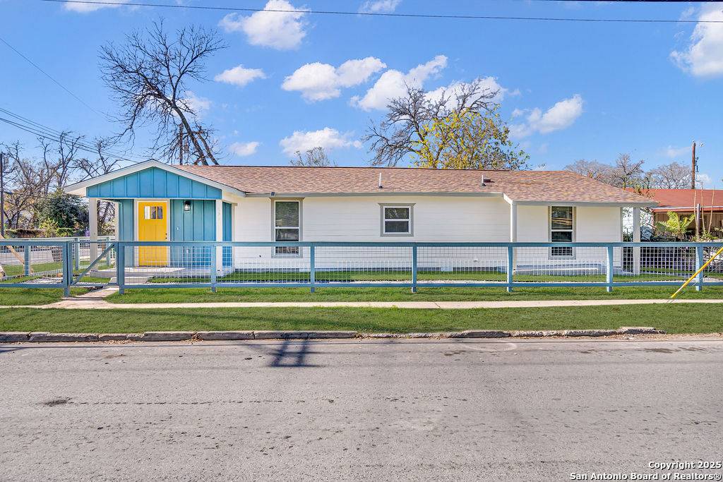 629 GEVERS ST, San Antonio, TX 78203-1755
