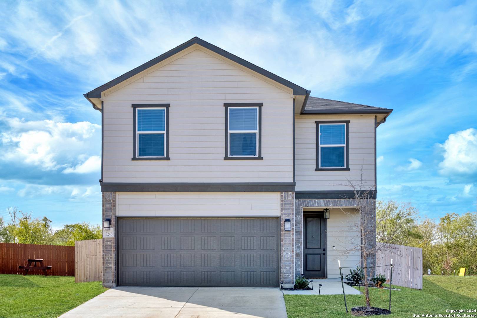 13246 Lorena Ochoa, San Antonio, TX 78221