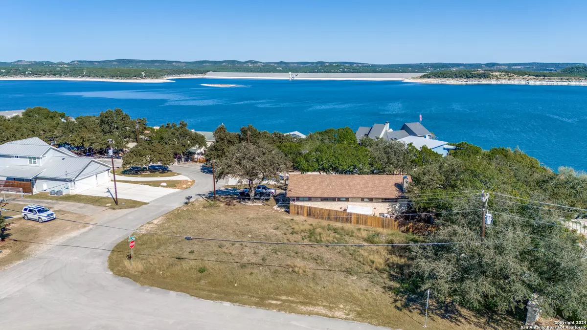 Canyon Lake, TX 78133,620 village shore