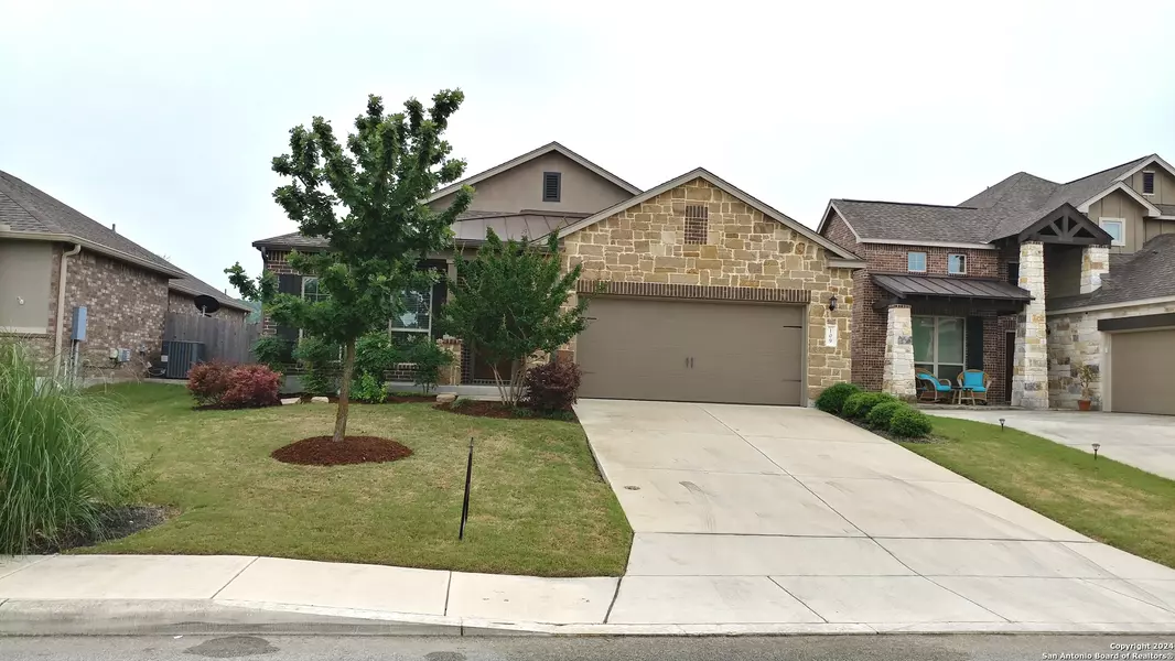 109 Benton, Boerne, TX 78006-3269