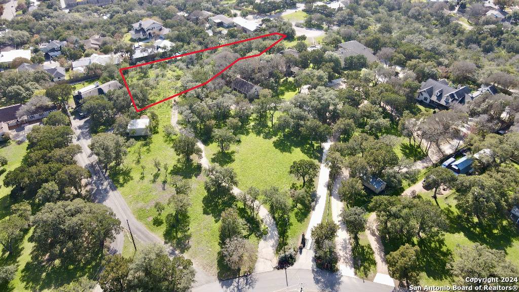 845 FREDERICKSBURG RD, New Braunfels, TX 78130-6015