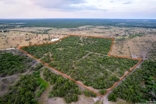 000 County Road 376, George West, TX 78022