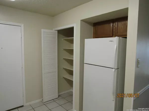 San Antonio, TX 78249-2400,12402 AUTUMN VISTA ST UNIT B