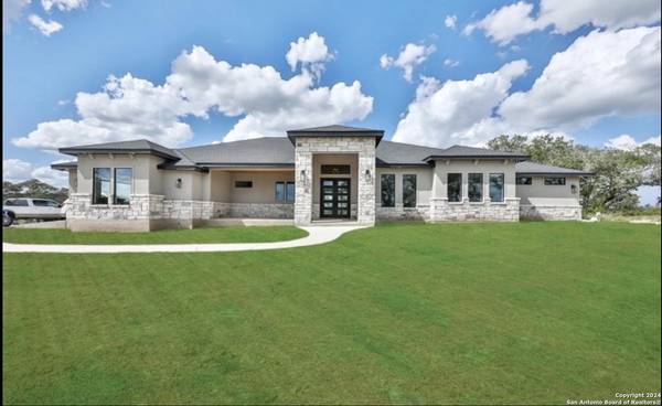 732 Salt Grass Trail, Bandera, TX 78003