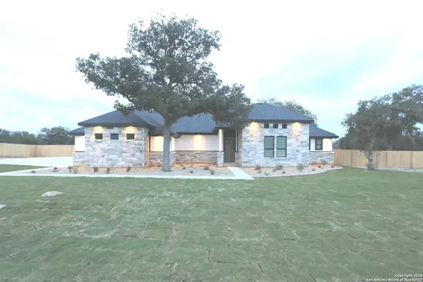 121 HONDO DRIVE, La Vernia, TX 78121