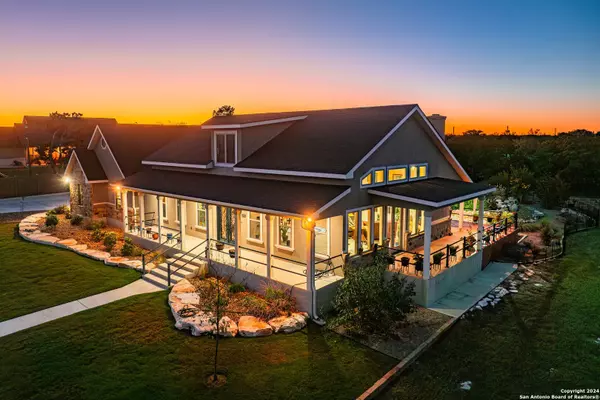 200 SHAMROCK ST, Kerrville, TX 78028-7913