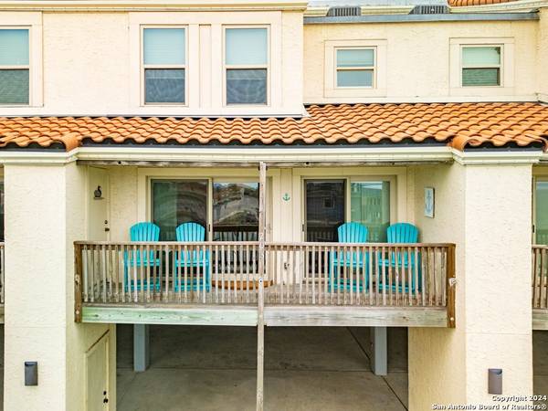 620 S Fulton Beach Rd UNIT 205, Rockport, TX 78382