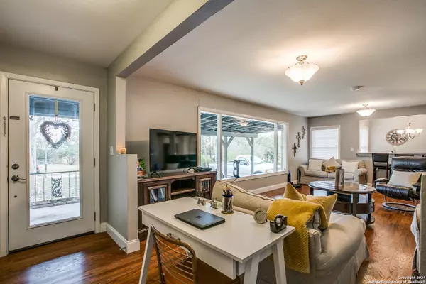 San Antonio, TX 78233-4706,6531 Fox Run