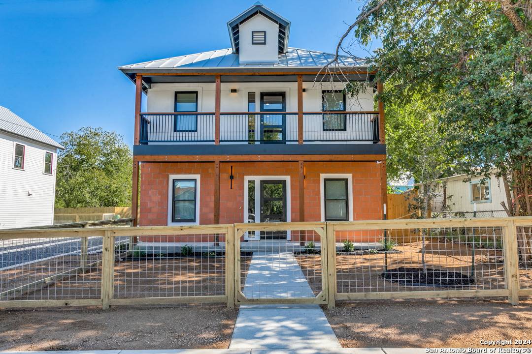 San Antonio, TX 78202,1012 CHERRY ST