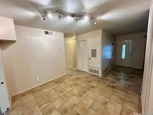 San Antonio, TX 78218,4163 Judivan