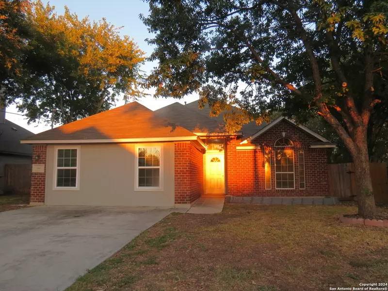 843 HUECO DR, New Braunfels, TX 78130-2862