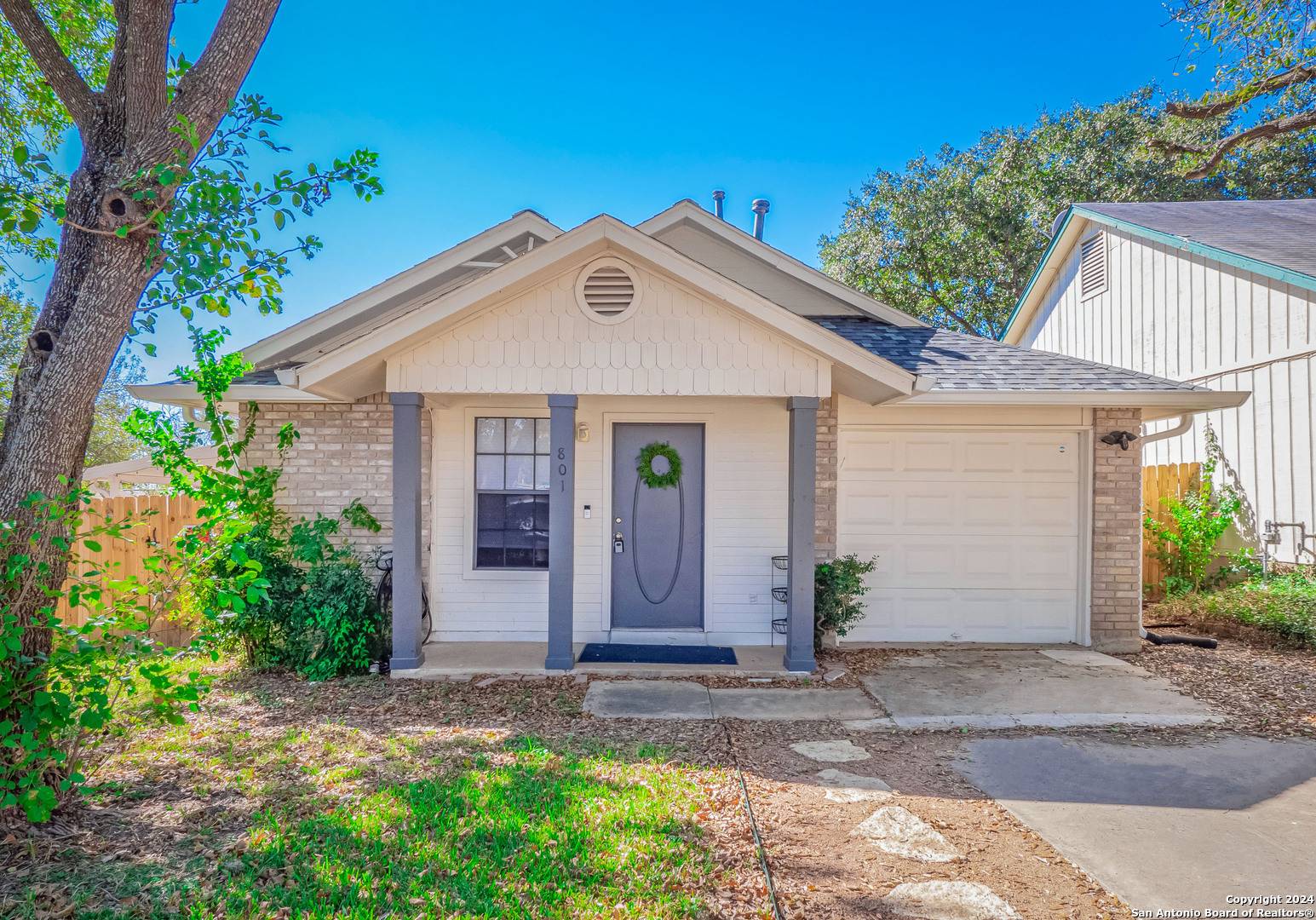 801 Meadow Dale, Converse, TX 78109-1606