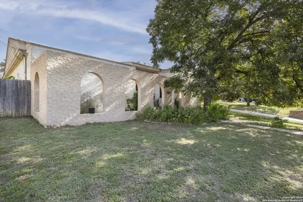 Leon Valley, TX 78238-1627,6025 TRONE TRL