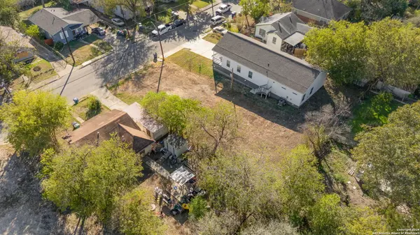 San Antonio, TX 78202,1827 CENTER ST