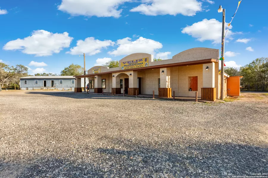 763 FM 536, Floresville, TX 78114