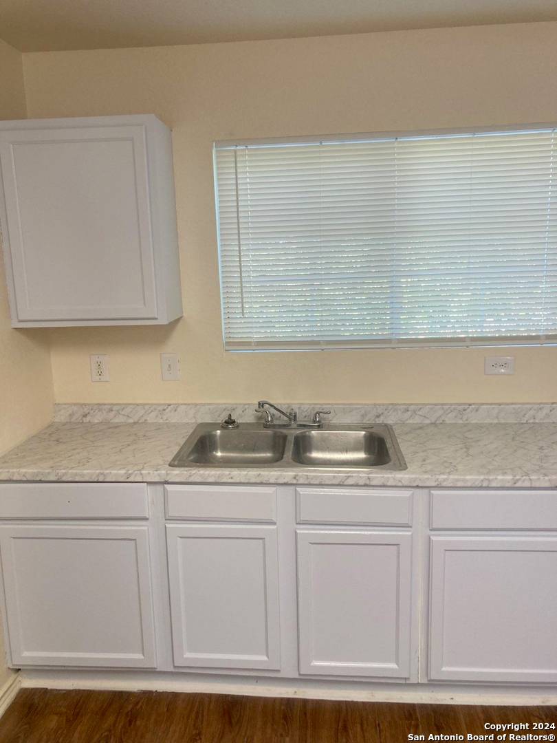 San Antonio, TX 78245-2930,9919 AMBER BREEZE