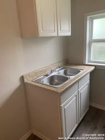 San Antonio, TX 78210-3679,1011 AVANT AVE UNIT 4