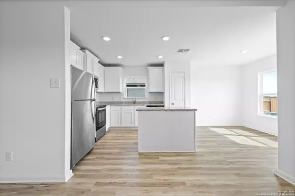 Lytle, TX 78052,16036 Imes Way