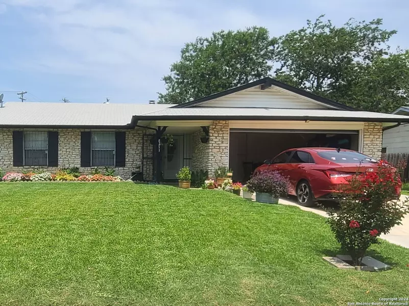 8211 LITTLEPORT, San Antonio, TX 78239-2836