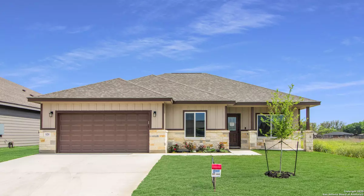 Marion, TX 78124,121 Lost Pines Ln