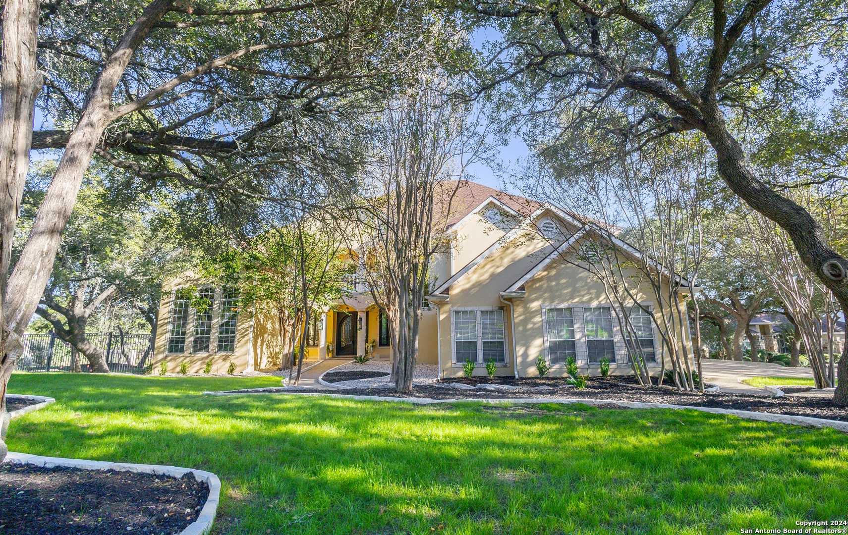 1946 Winding View, San Antonio, TX 78260-7206