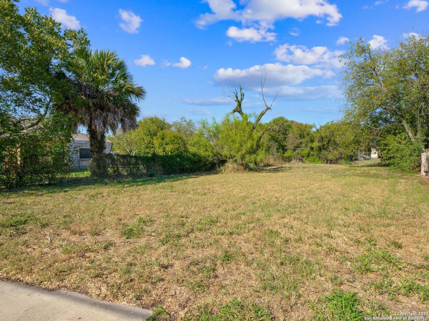 San Antonio, TX 78210,631 ARANSAS AVE