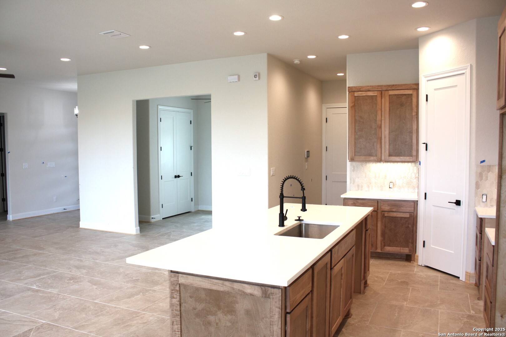 La Vernia, TX 78121,177 Pine Valley Dr