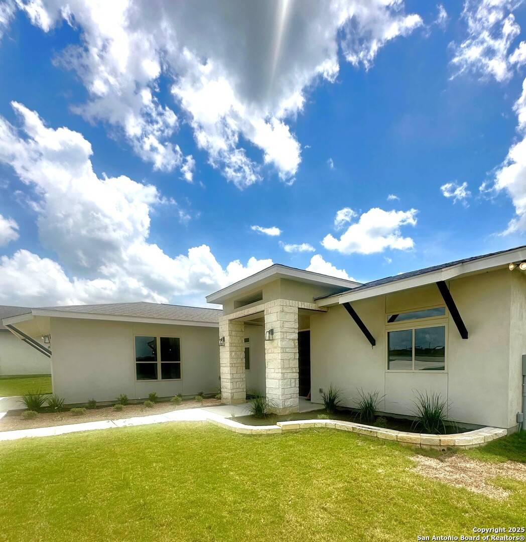 La Vernia, TX 78121,177 Pine Valley Dr