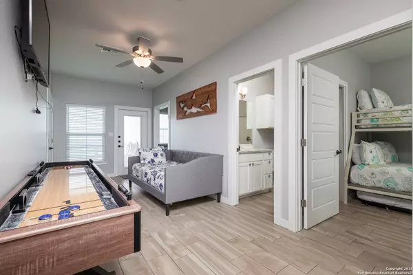 Port Aransas, TX 78373,1701 Station St UNIT 402