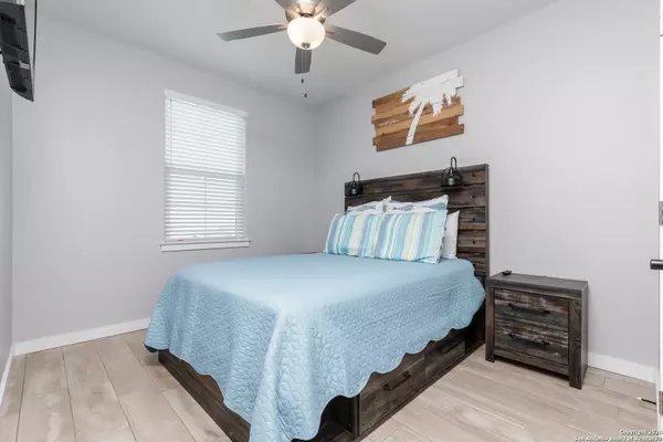 Port Aransas, TX 78373,1701 Station St UNIT 402