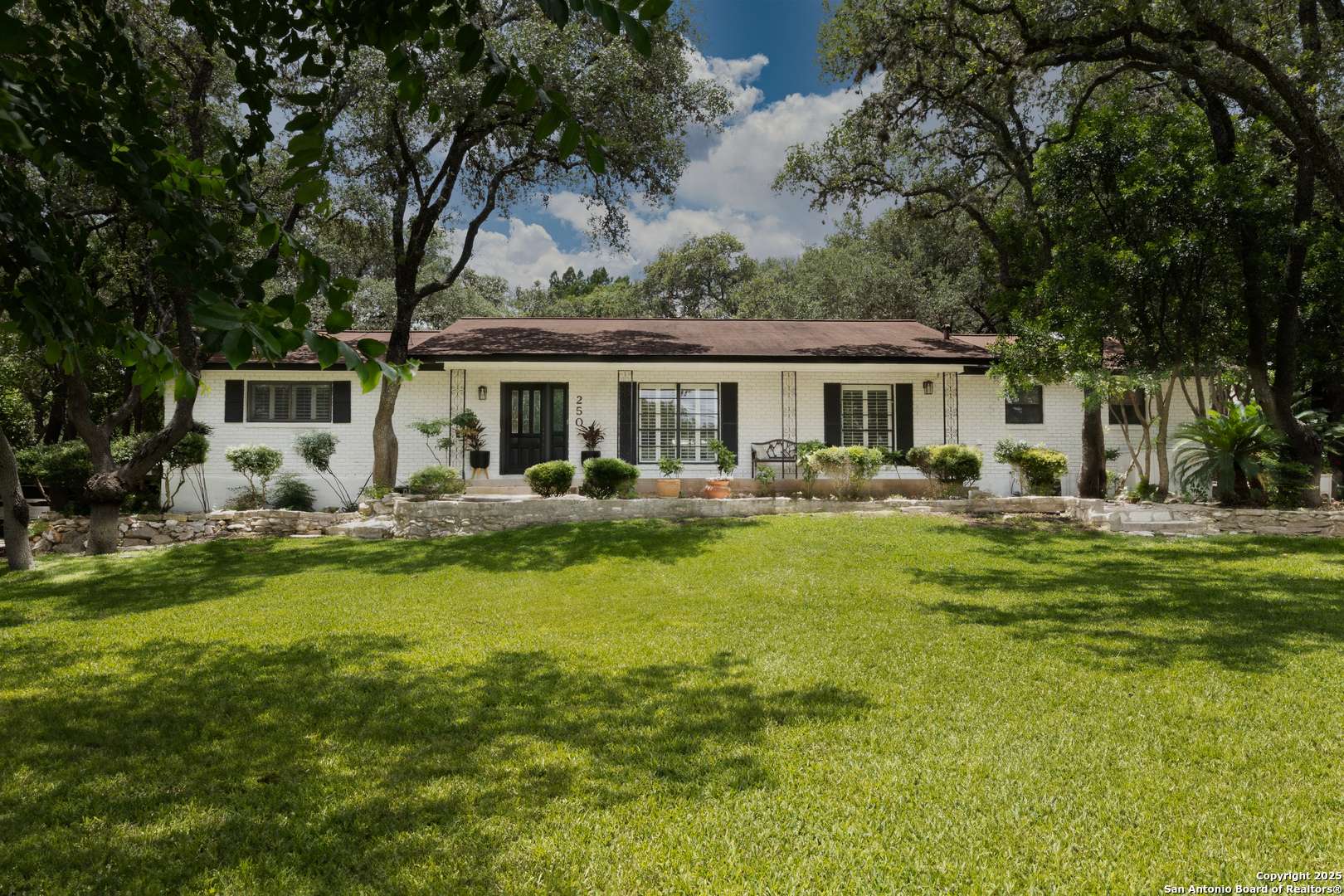 250 DONELLA DR, Hollywood Park, TX 78232-1302