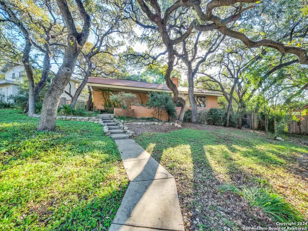 10410 BURR OAK DR, San Antonio, TX 78230-4320