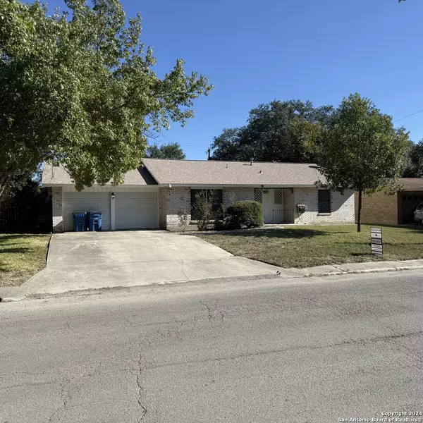 4102 KIRBY DR, Kirby, TX 78219-1422