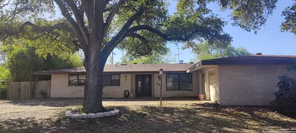 446 SPACEWAY DR, Windcrest, TX 78239-2037