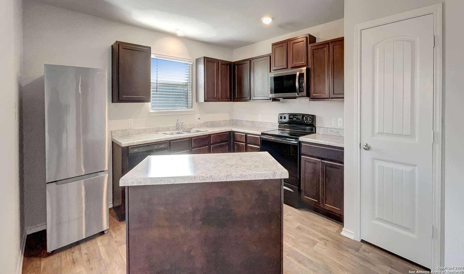 San Antonio, TX 78252-2850,7502 HERCULES PT