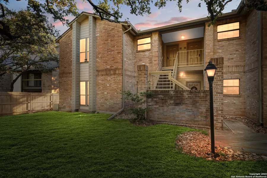 12446 STARCREST DR UNIT 412, San Antonio, TX 78216-2934