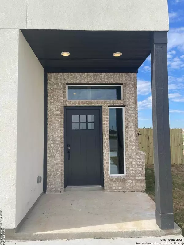La Vernia, TX 78121,121 MICAH POINT
