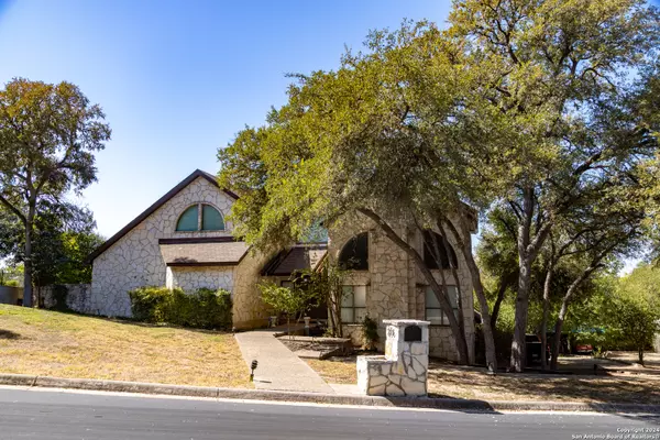 206 BLUFF HOLW, San Antonio, TX 78216-6301