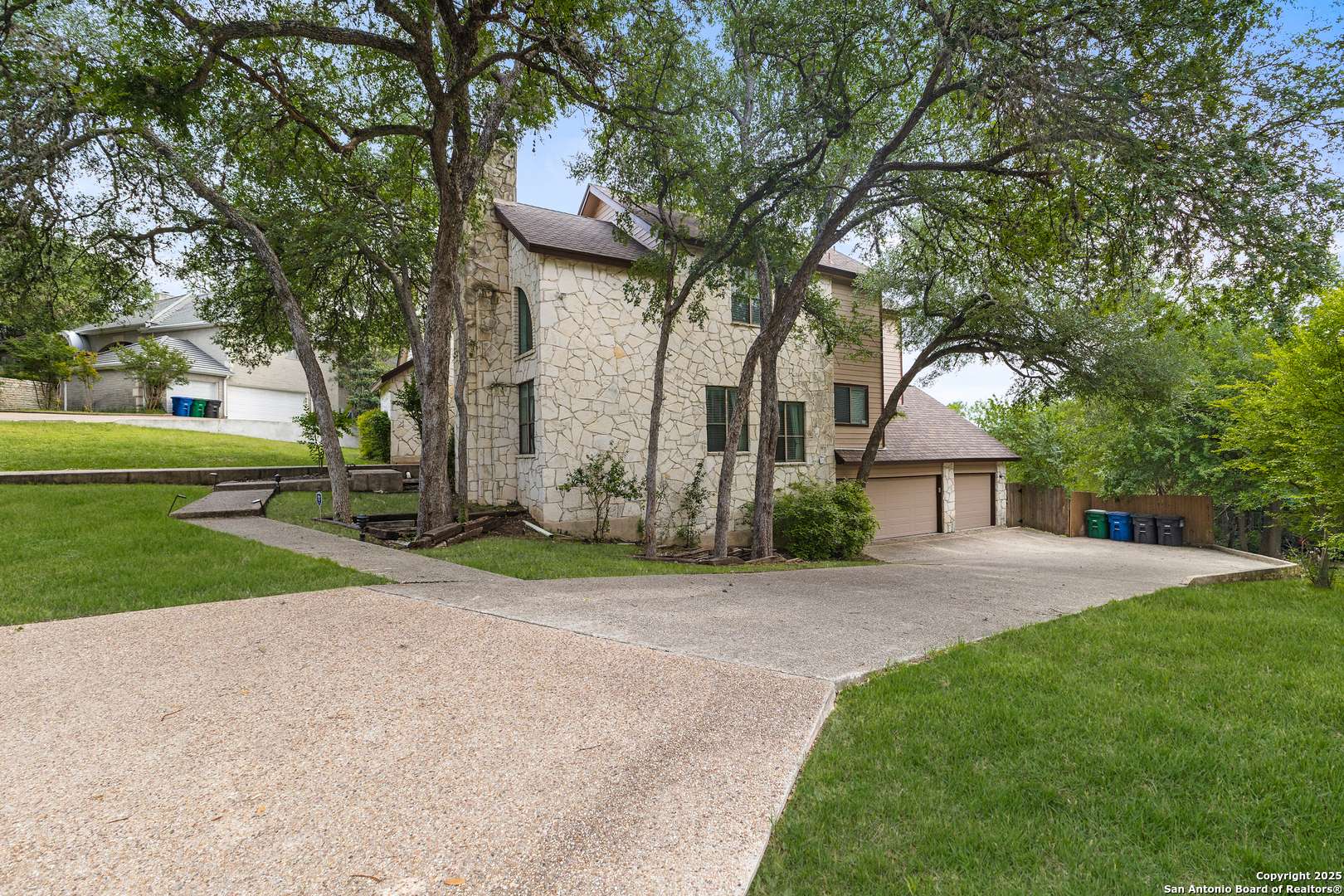 San Antonio, TX 78216-6301,206 BLUFF HOLW