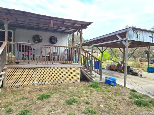 Poteet, TX 78065-3762,120 MARIPOSA DR
