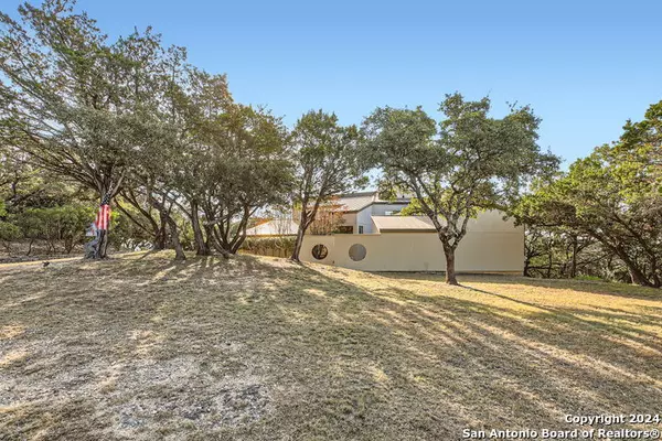 8822 CANYON CREST, Boerne, TX 78006