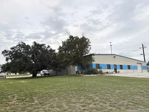 Boerne, TX 78006-3005,228 COMMERCE AVE