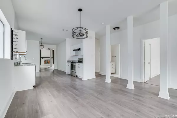 San Antonio, TX 78212-2606,633 W Lullwood Ave